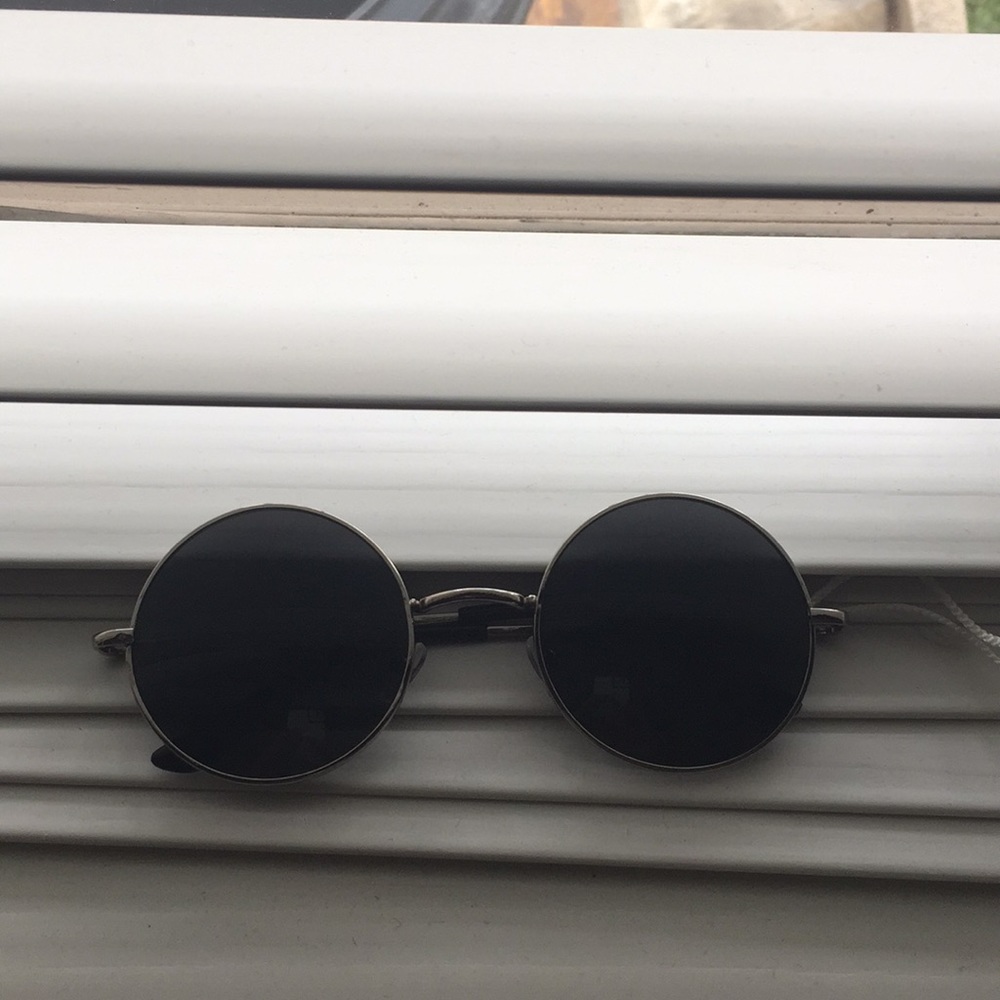 Retro sun glasses